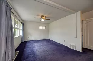 384 Whittier Dr, Pittsburgh, PA 15235 - Photo 5