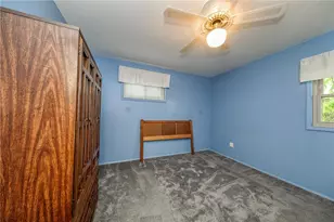 384 Whittier Dr, Pittsburgh, PA 15235 - Photo 13