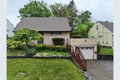 384 Whittier Dr, Pittsburgh, PA 15235 - Photo 1