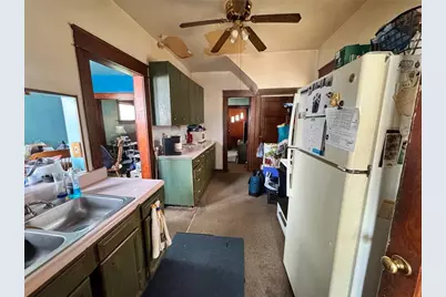834 E 28th St, Erie City, PA 16504 - Photo 3