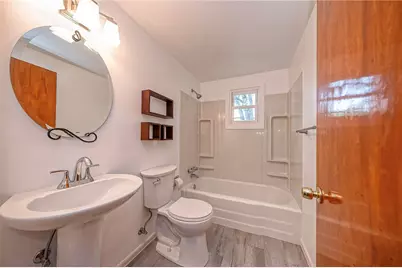 531 Laughlin Ave, Pittsburgh, PA 15210 - Photo 13