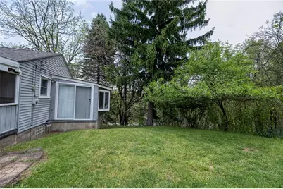 531 Laughlin Ave, Pittsburgh, PA 15210 - Photo 25