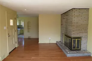 2439 Red Oak Dr, Pittsburgh, PA 15220 - Photo 5