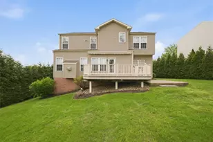 217 Field Club Cir, Robinson Twp, PA 15136 - Photo 31