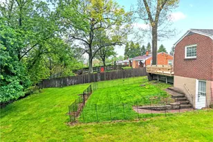 9229 Lancelot Dr, Pittsburgh, PA 15237 - Photo 47