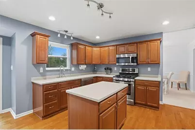 138 Tuscany Estates Dr, Union Township, PA 15332 - Photo 9