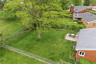 1360 Blue Jay Dr, Scott Township, PA 15243 - Photo 35