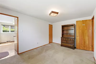 1360 Blue Jay Dr, Scott Township, PA 15243 - Photo 17