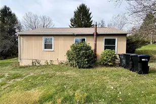 589 Hookstown Grade Rd, Moon/Crescent Twp, PA 15108 - Photo 3