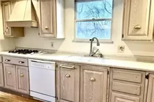216 Carmella Dr, White Oak, PA 15131 - Photo 7