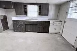 216 Carmella Dr, White Oak, PA 15131 - Photo 27