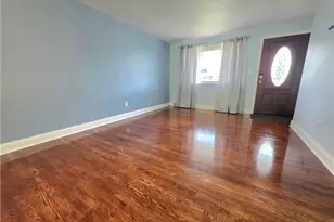 13320 St Clair Dr, North Huntingdon, PA 15642 - Photo 5