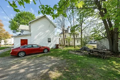 220 Jackson St, Grove City Boro, PA 16127 - Photo 3