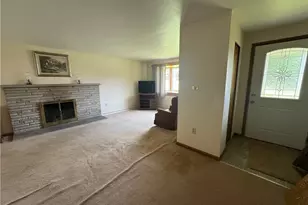 200 North Dr, Center Township, PA 16001 - Photo 9