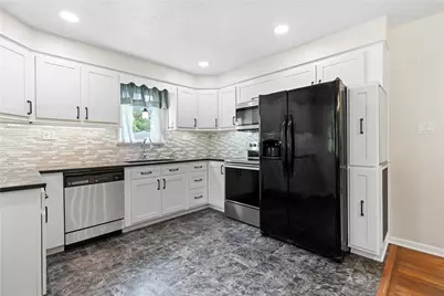 545 Manifold Rd, South Strabane, PA 15301 - Photo 5