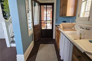 1646 Dellrose St, Pittsburgh, PA 15210 - Photo 11