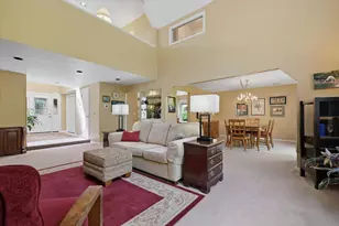 2397 Traci Dr, Pittsburgh, PA 15237 - Photo 7