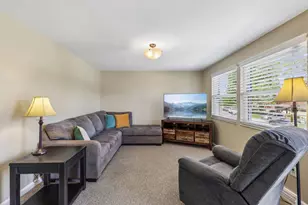 195 Parkedge Rd, Green Tree, PA 15220 - Photo 5
