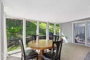 195 Parkedge Rd, Green Tree, PA 15220 - Photo 13