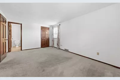 105 Hetherton Dr, Ross Twp, PA 15237 - Photo 21