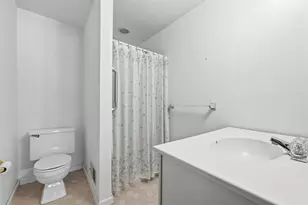 105 Hetherton Dr, Ross Twp, PA 15237 - Photo 23
