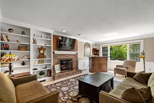 102 Foxwood Dr, Pittsburgh, PA 15090 - Photo 11