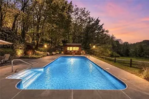 102 Foxwood Dr, Pittsburgh, PA 15090 - Photo 3