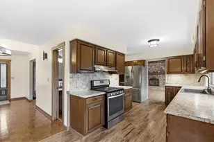 117 S Skytop, Edinboro, PA 16412 - Photo 7