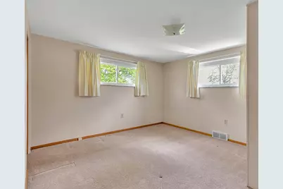 102 Pinecrest Dr, South Beaver Township, PA 15010 - Photo 13