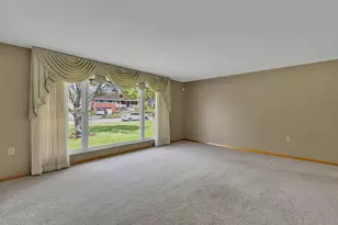 102 Pinecrest Dr, South Beaver Township, PA 15010 - Photo 5