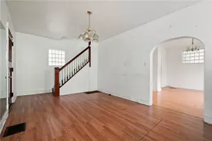 2419 Woodstock Ave, Pittsburgh, PA 15218 - Photo 5