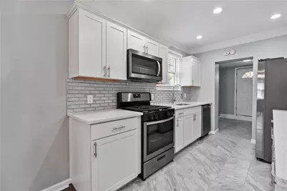200 Thomas Street, West Mifflin, PA 15122 - Photo 11