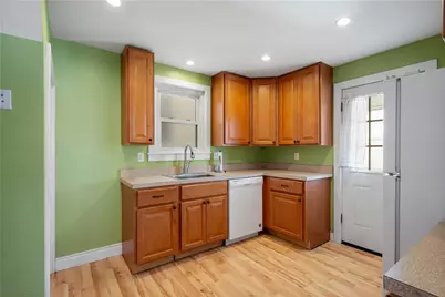 747 Hiland Ave, Coraopolis, PA 15108 - Photo 13