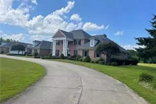 4605 Whippoorwill Dr, Hermitage, PA 16148 - Photo 3