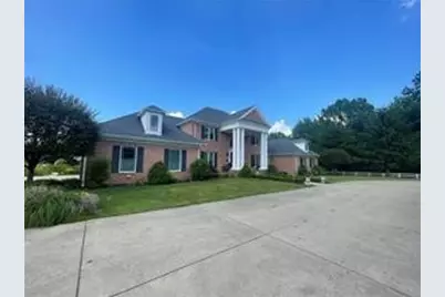 4605 Whippoorwill Dr, Hermitage, PA 16148 - Photo 1