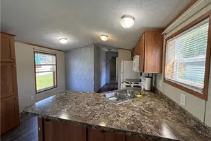 203 Cardinal Dr, Jeannette, PA 15644 - Photo 11