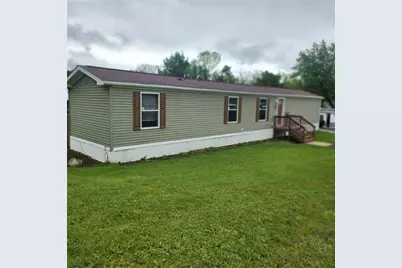 203 Cardinal Dr, Jeannette, PA 15644 - Photo 3