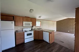 203 Cardinal Dr, Jeannette, PA 15644 - Photo 9
