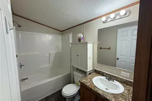 203 Cardinal Dr, Jeannette, PA 15644 - Photo 17