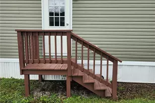 203 Cardinal Dr, Jeannette, PA 15644 - Photo 5