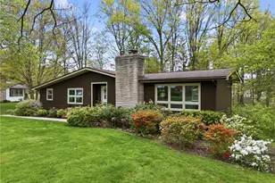 3300 Rosemary Ln, Hermitage, PA 16148 - Photo 1