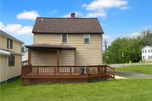 1098 10th St, Taylor Township, PA 16160 - Photo 3