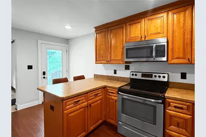 1098 Tenth St, Taylor Township, PA 16160 - Photo 9