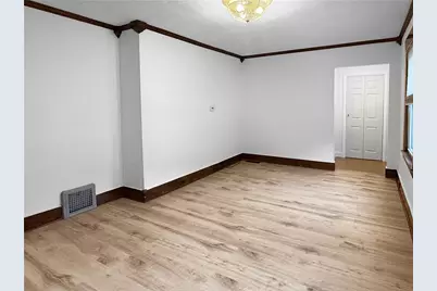 1098 Tenth St, Taylor Township, PA 16160 - Photo 11