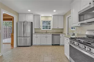 404 Rockledge Dr, Aleppo, PA 15143 - Photo 9