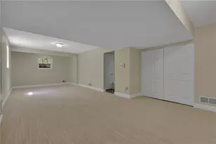 404 Rockledge Dr, Aleppo, PA 15143 - Photo 25