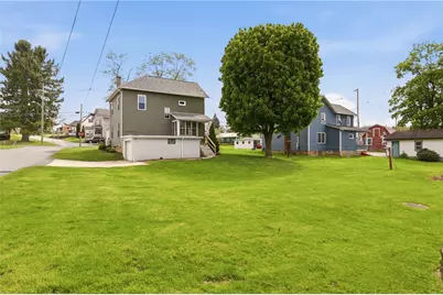 106 W Campus Avenue, Conemaugh Township, PA 15928 - Photo 5
