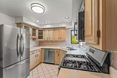 115 Bost Dr, West Mifflin, PA 15122 - Photo 9