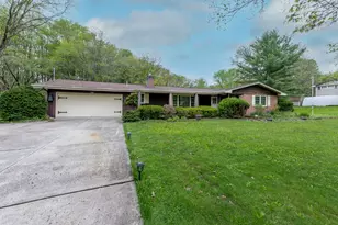 111 Patricia Dr, Big Beaver, PA 15010 - Photo 3