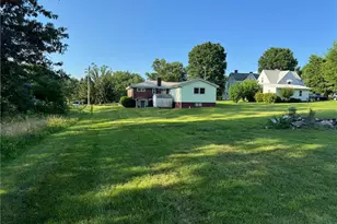 126 Holly Pl, Mount Pleasant Township, PA 15666 - Photo 35
